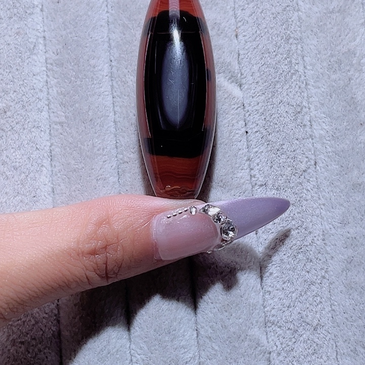 不***.玛瑙/玉髓未镶嵌颈饰