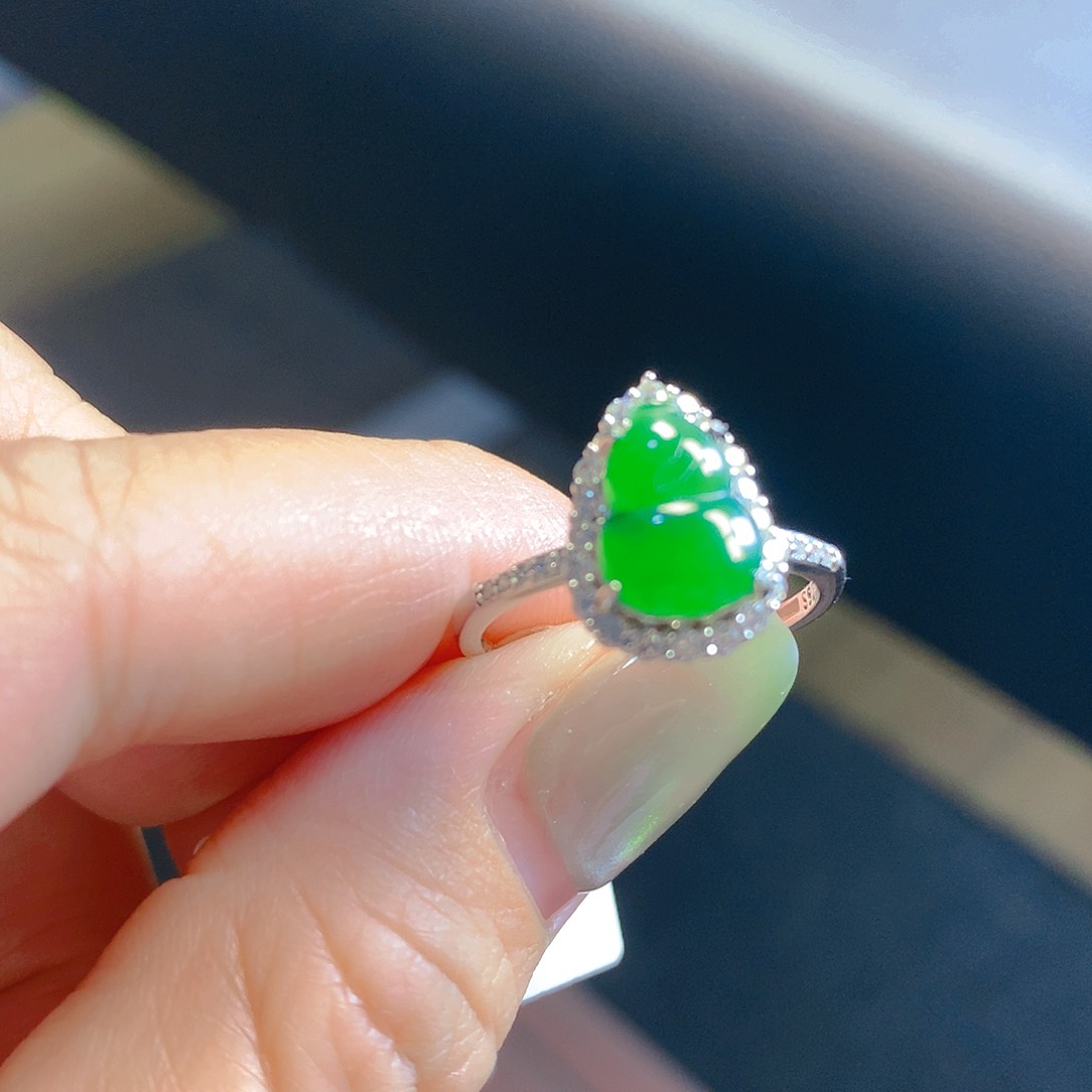 翡翠颈饰银S925镶嵌翡翠