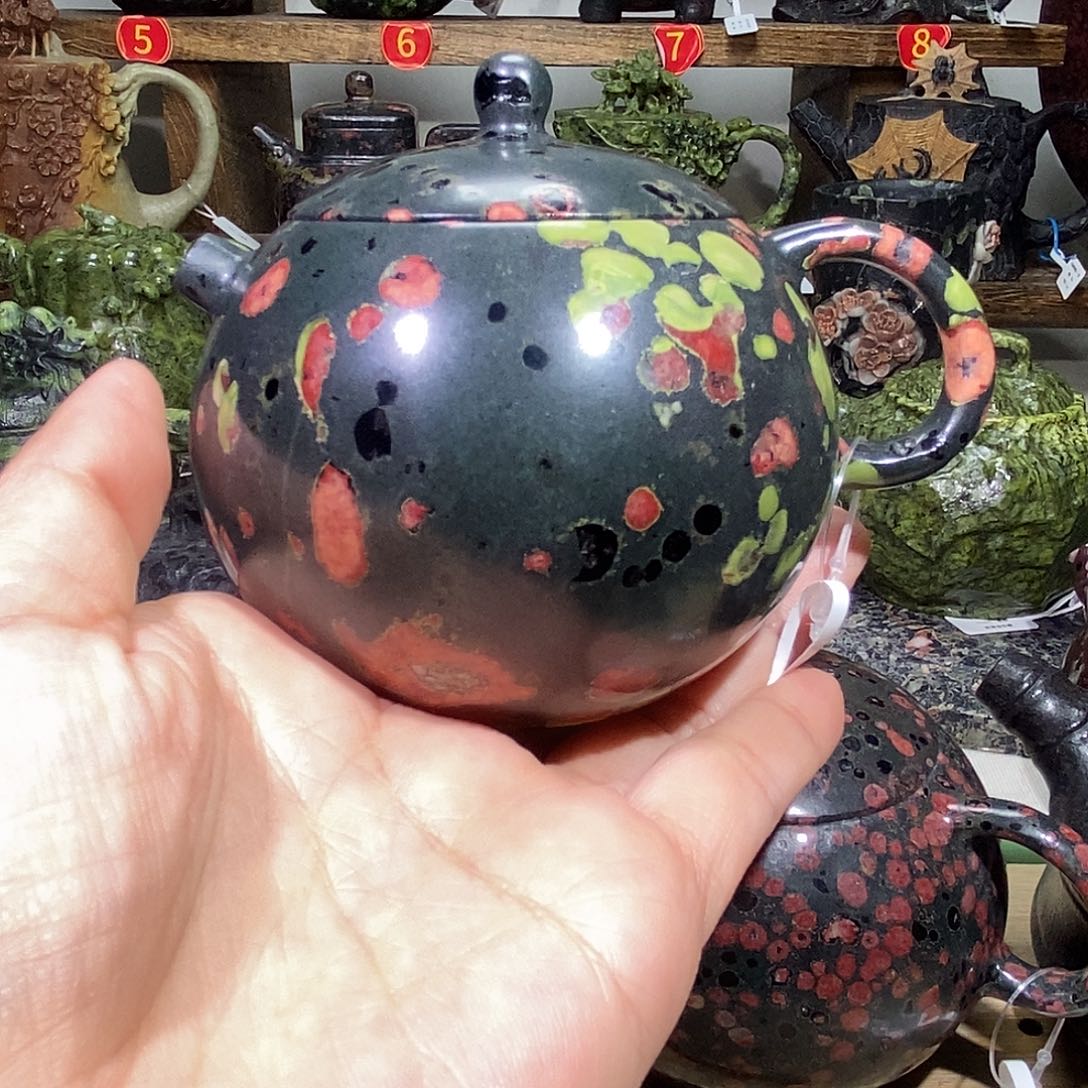 大***睿安山玉梅花玉西施壶180CC