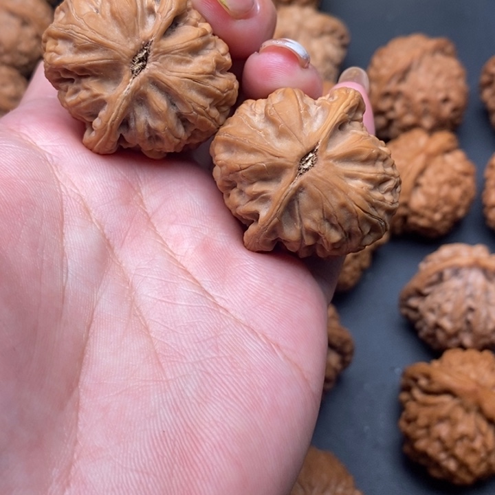 文玩核桃吊坠野生35