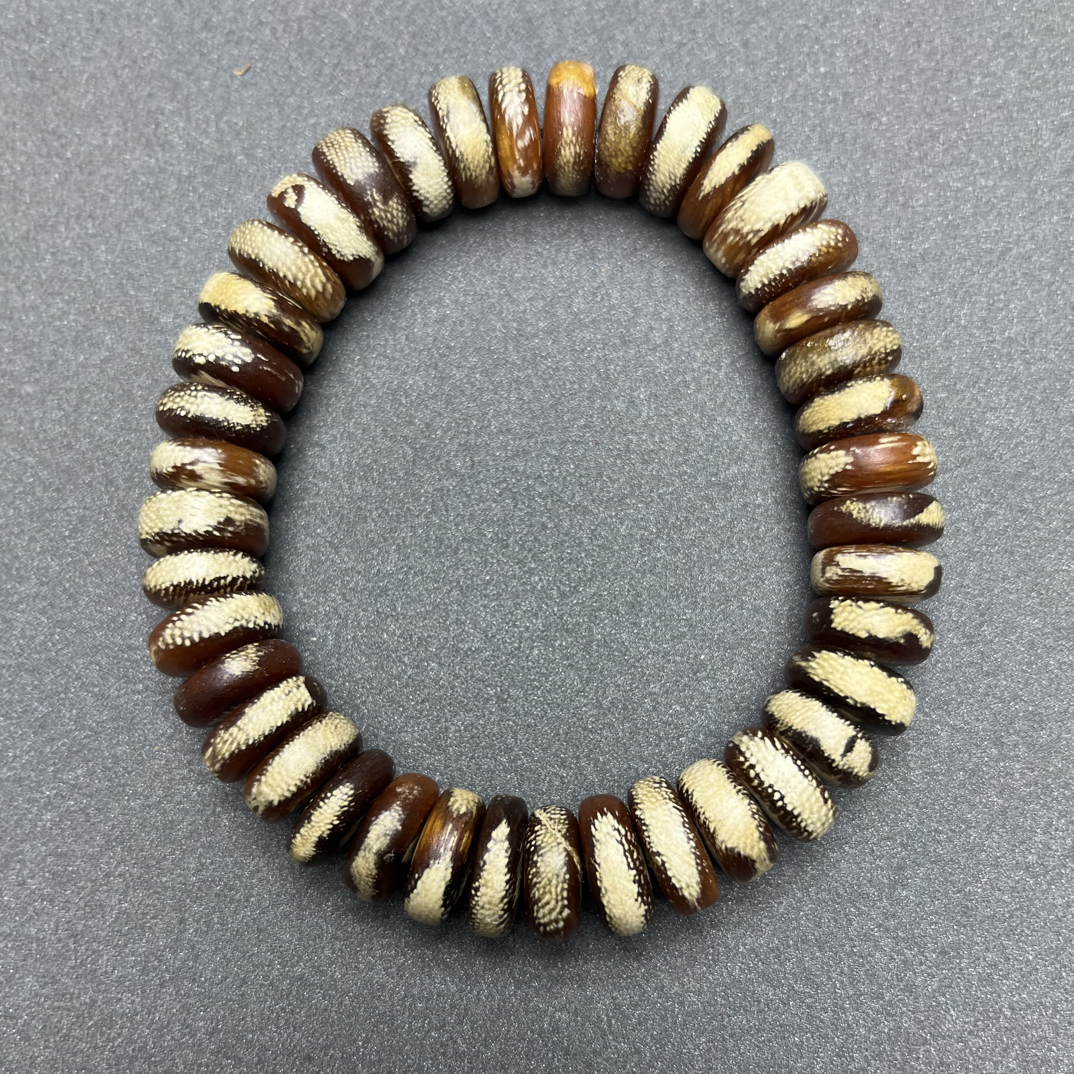 A141海南沉香木串13mm