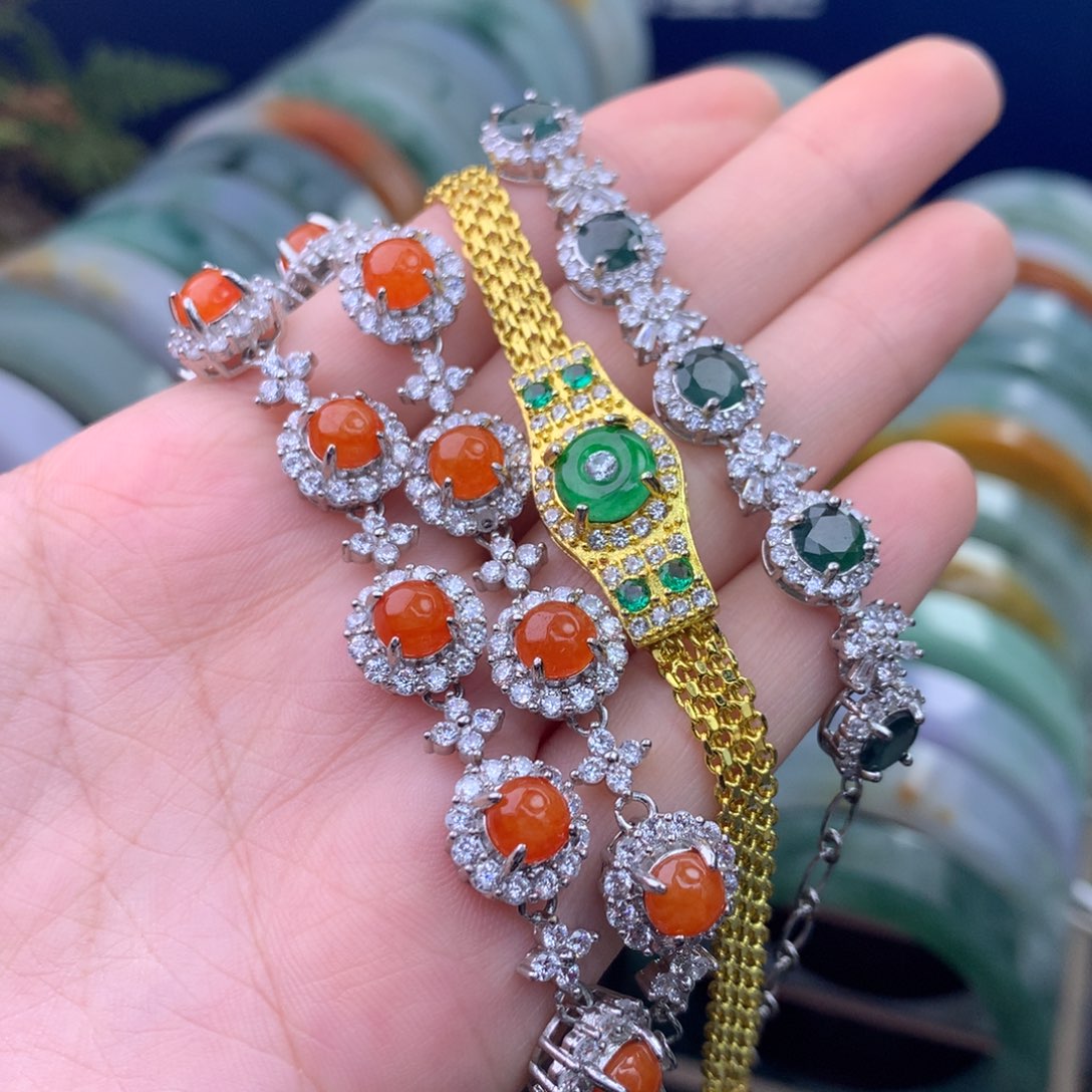 翡翠未镶嵌手链多样性发货发一件