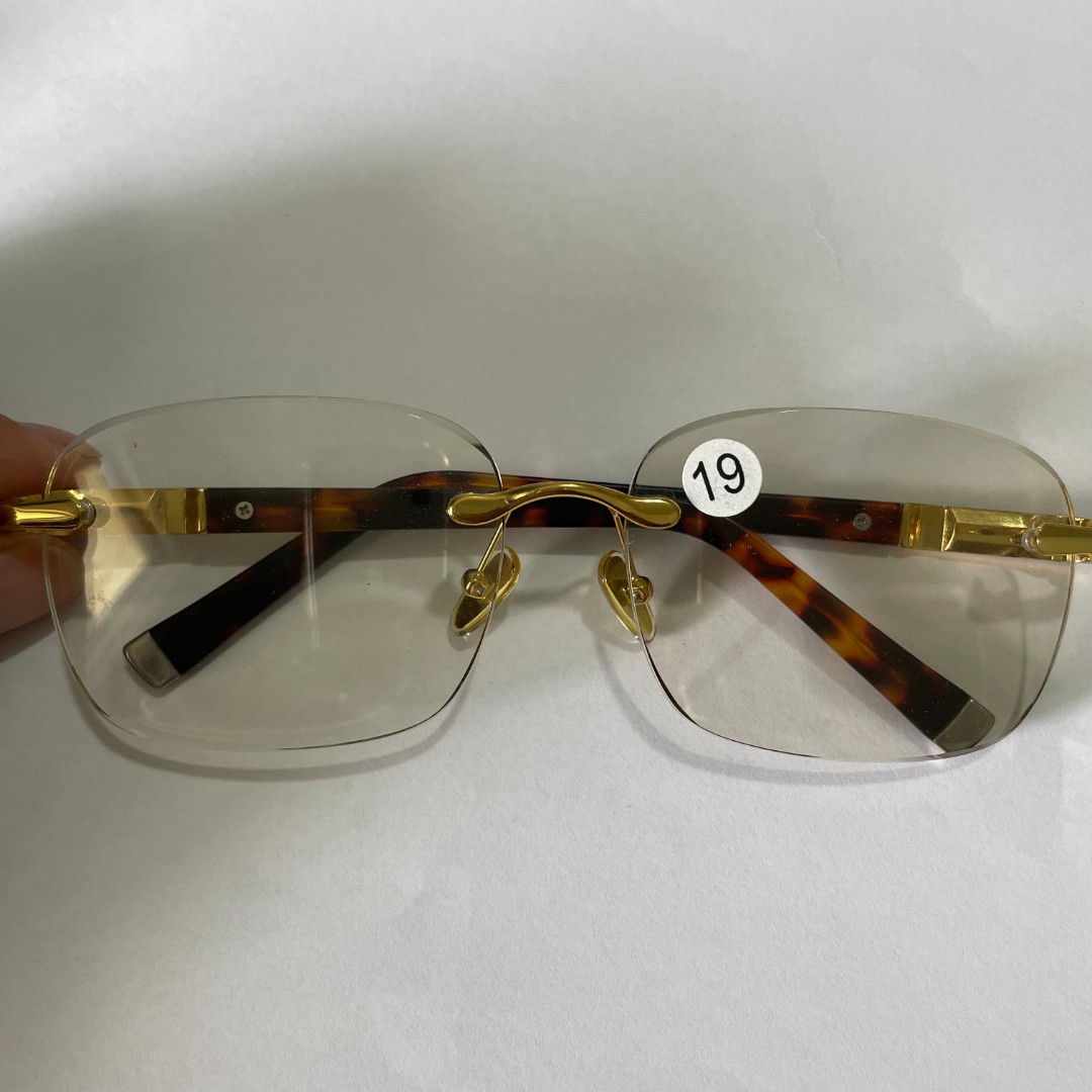 2719真正东海水晶石头眼镜    