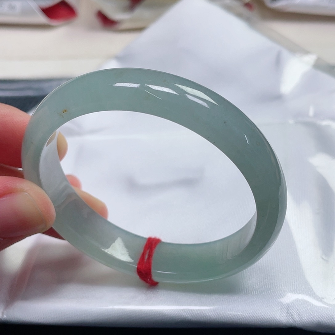 未镶嵌手镯（贵妃镯）翡翠缅甸翡翠