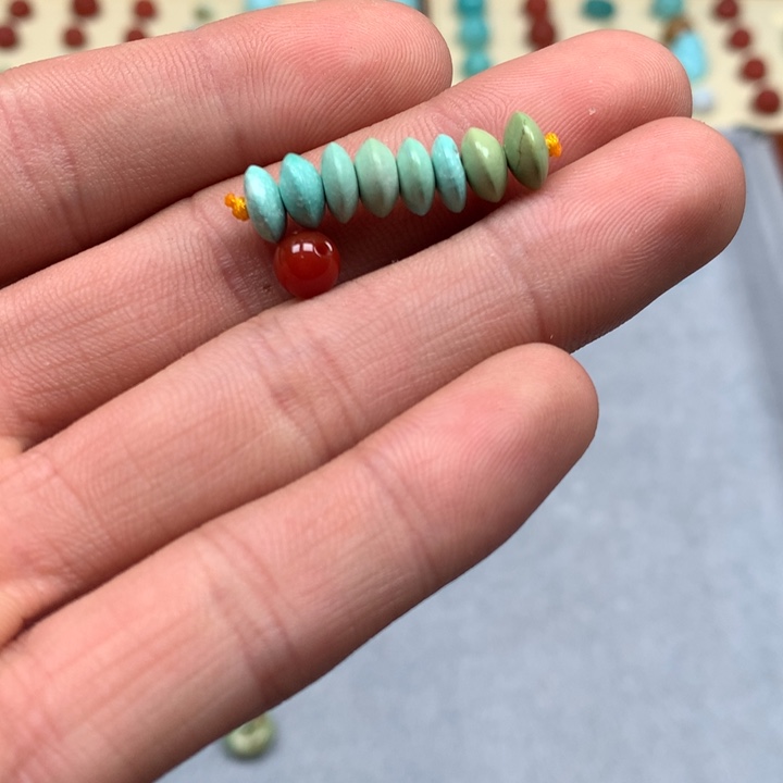 南红玛瑙配饰未镶嵌