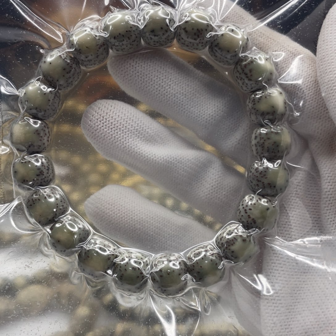 星月菩提吊坠11*10绿包白 侧留白手串