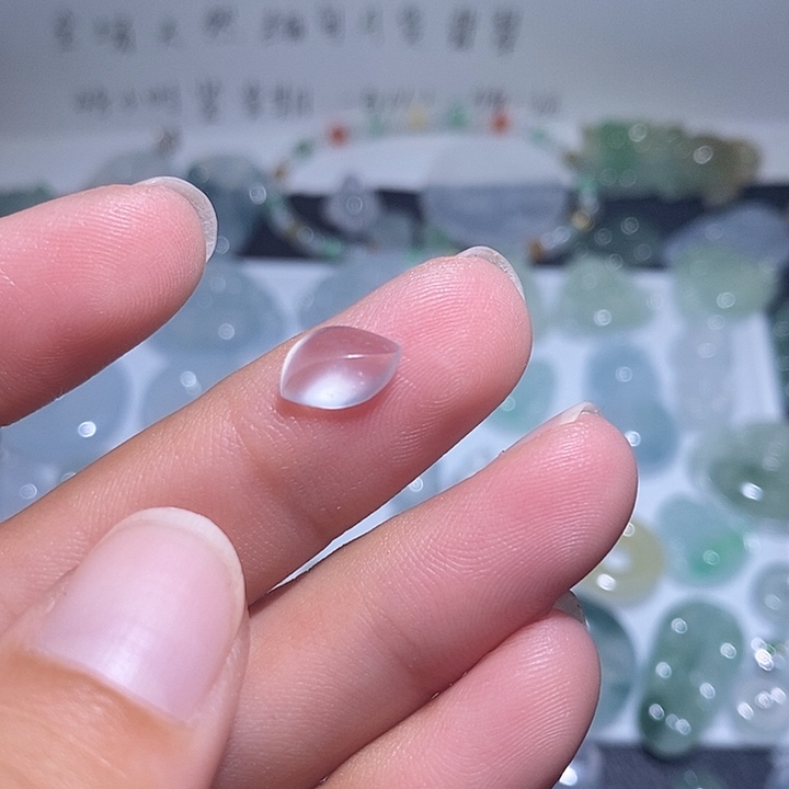 颈饰未镶嵌翡翠随形旦面
