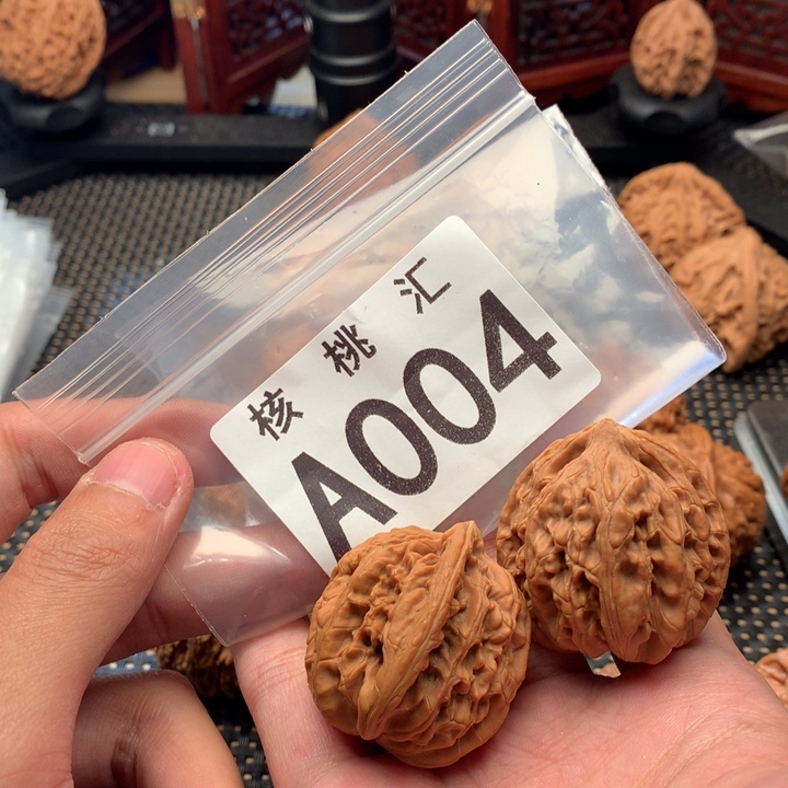 文玩核桃吊坠龙门柱