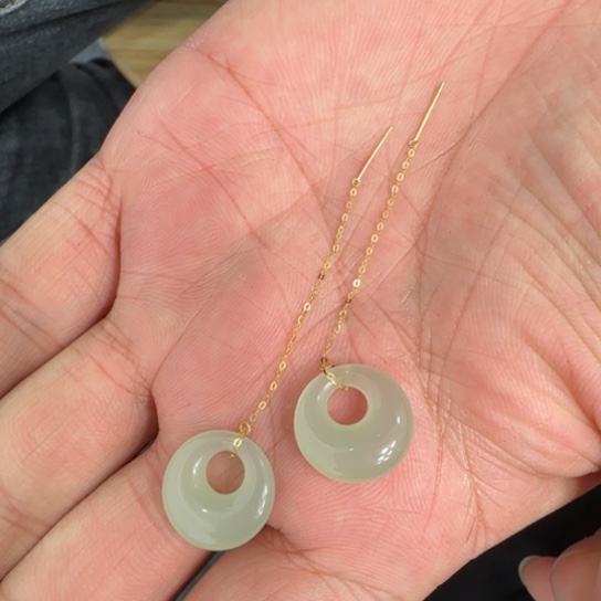 和田玉耳饰18K金镶嵌1.5裸石公主扣无包容