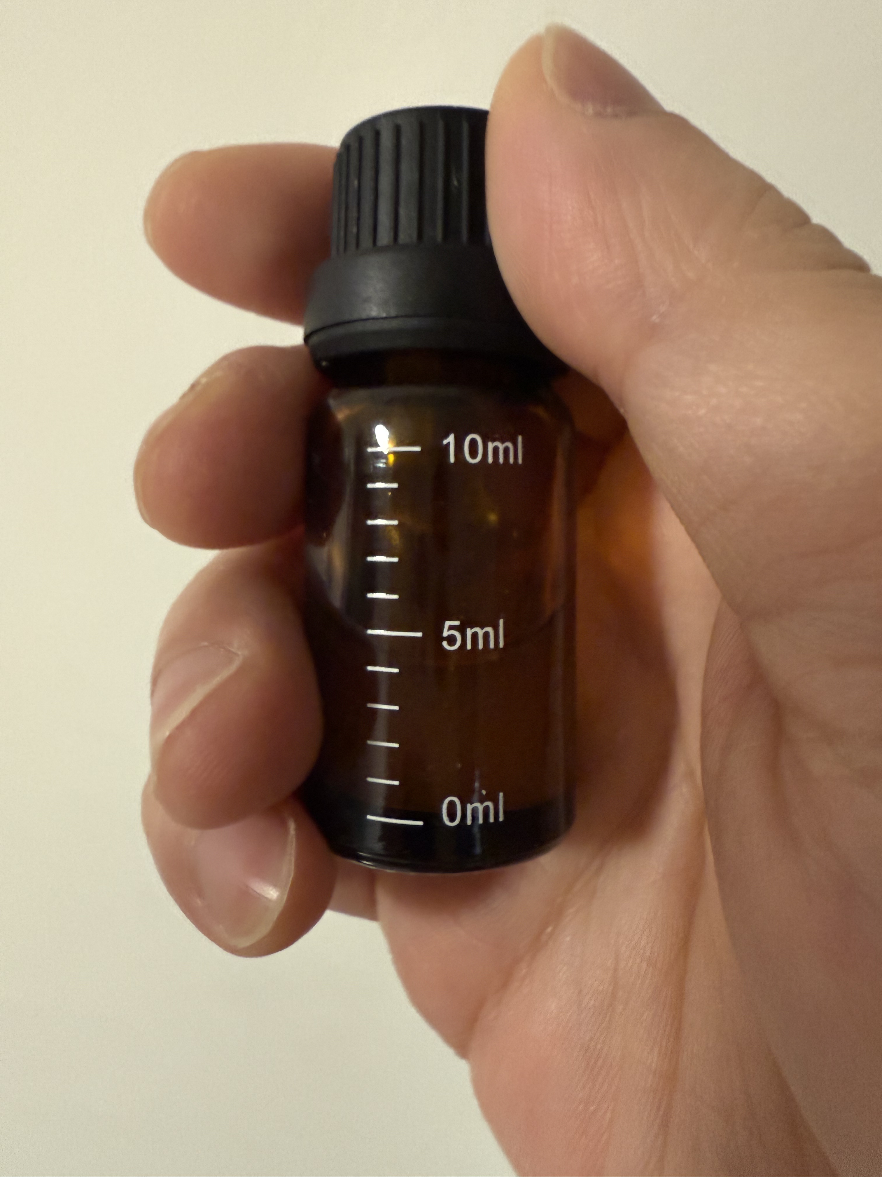 淫羊霍复方精华油 超临界萃取 本品为日用品原料