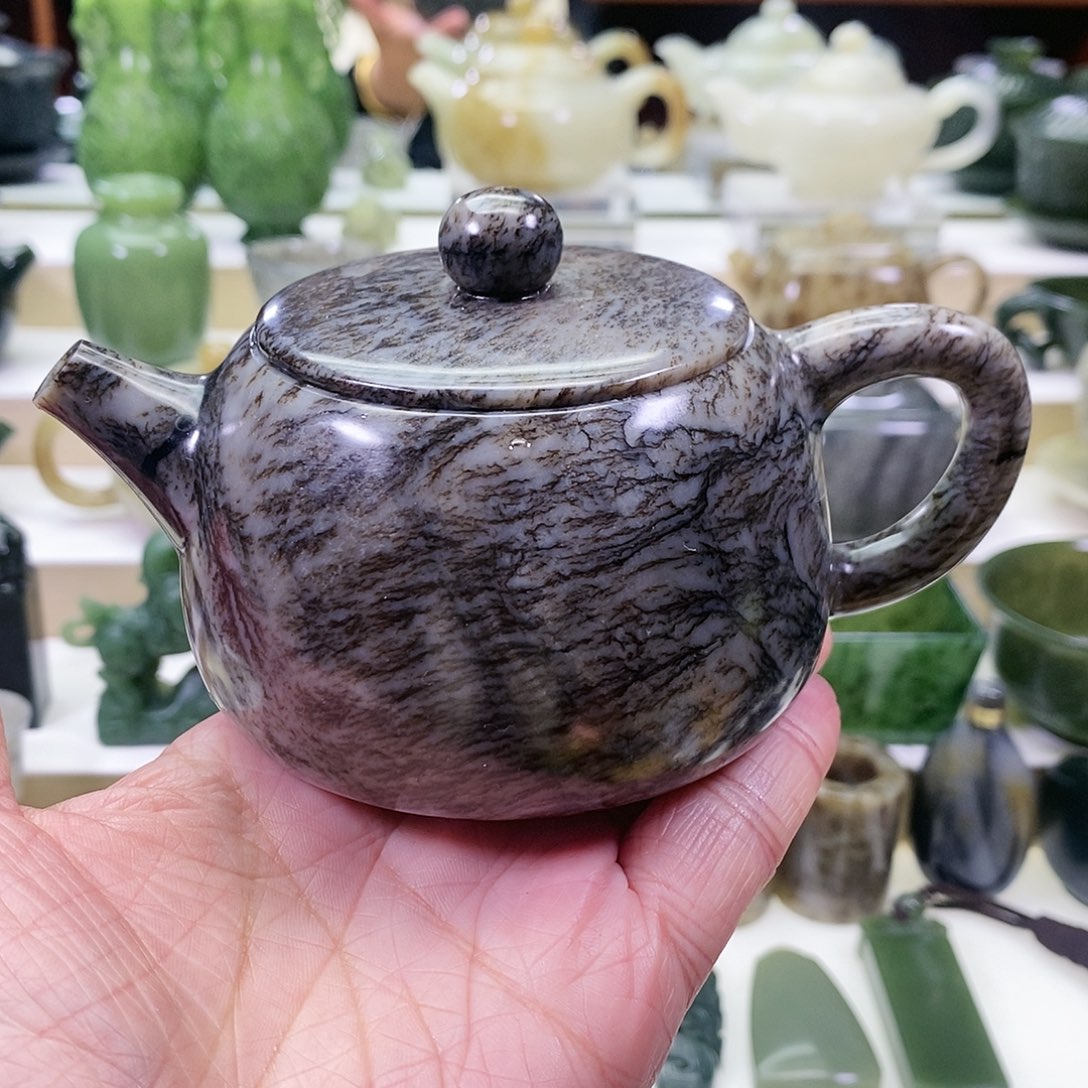 和田玉茶壶未镶嵌夜**行