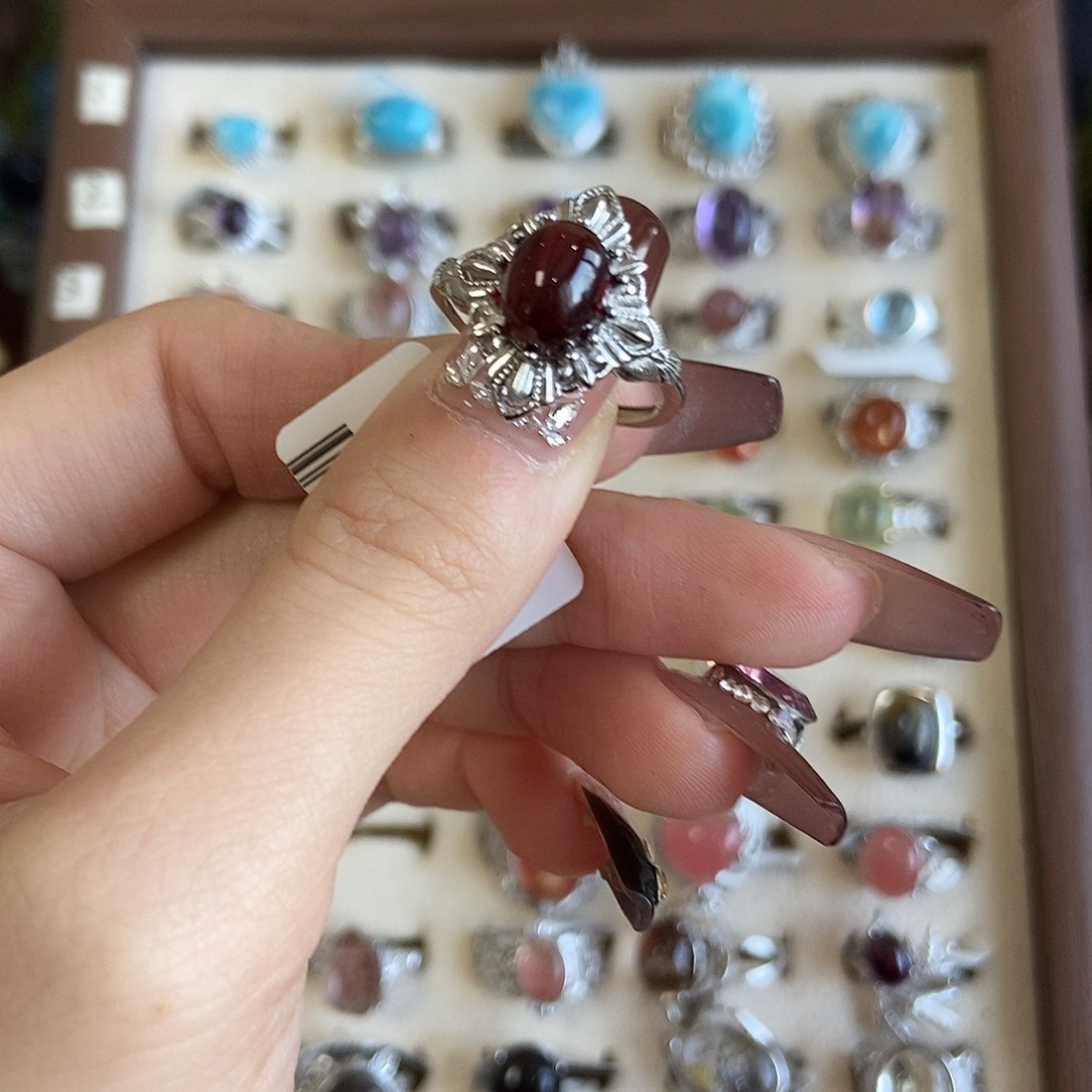 侨****银S925镶嵌烟晶戒指石榴石菱形