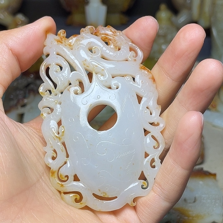 桂***哥和田玉未镶嵌挂件