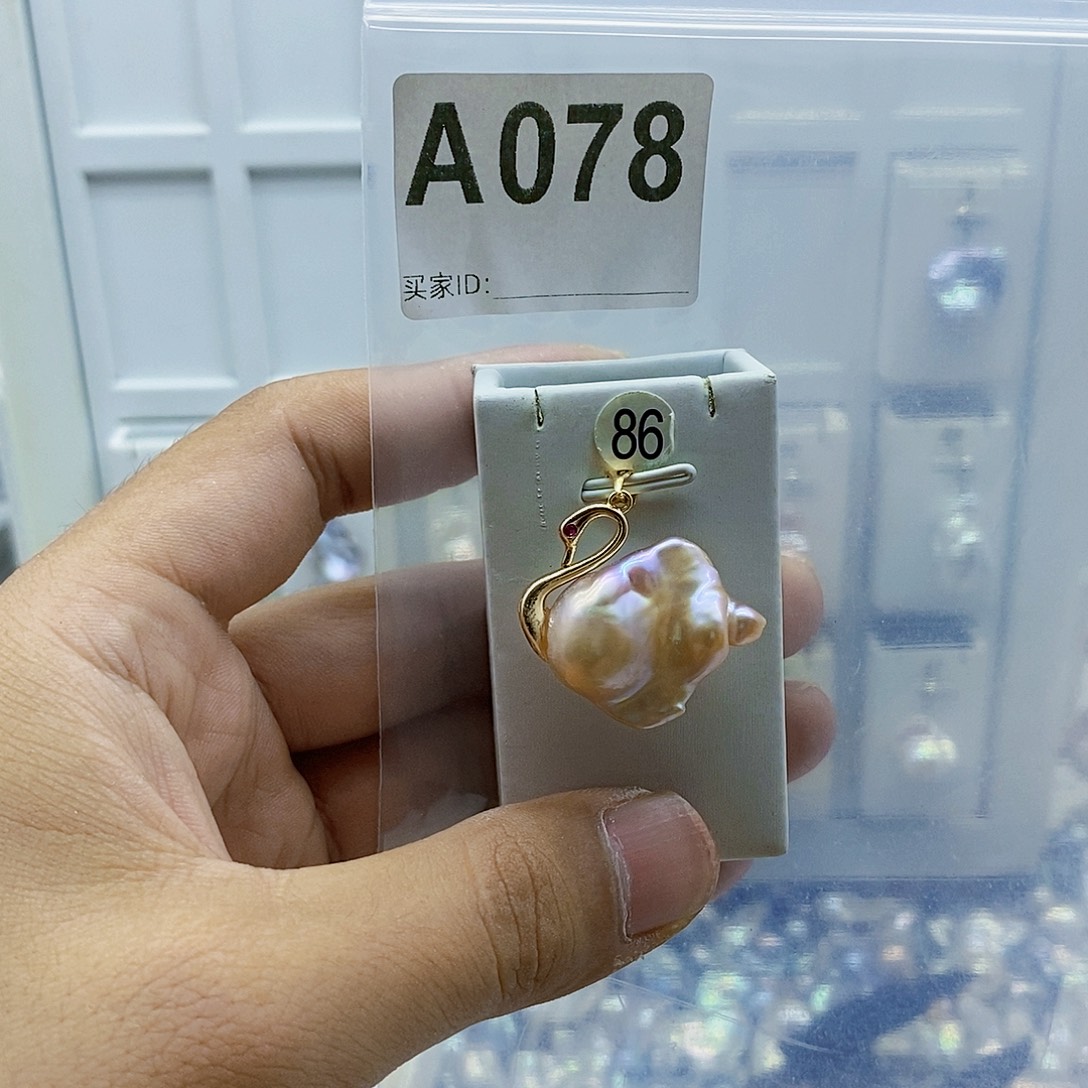 淡水珍珠合金颈饰