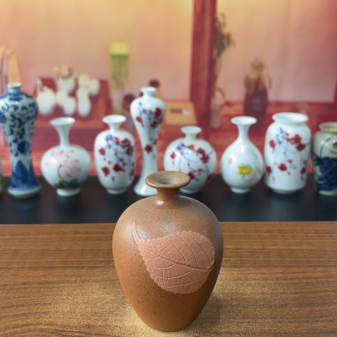 景德镇小花瓶等着你