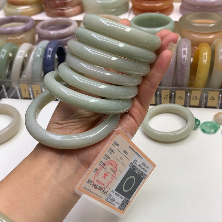 石英岩玉合金颈饰手镯