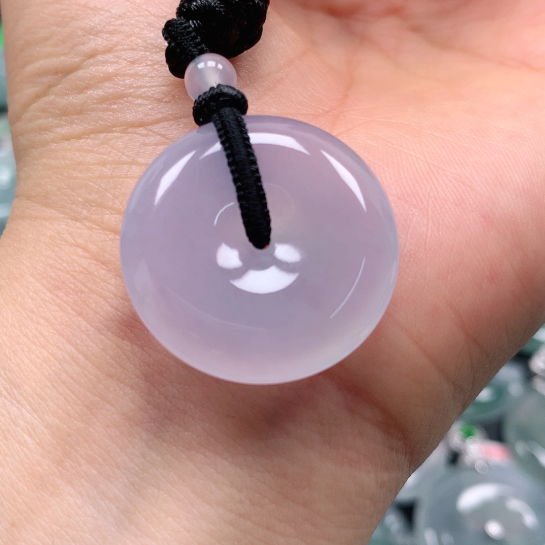 翡翠颈饰未镶嵌天然翡翠