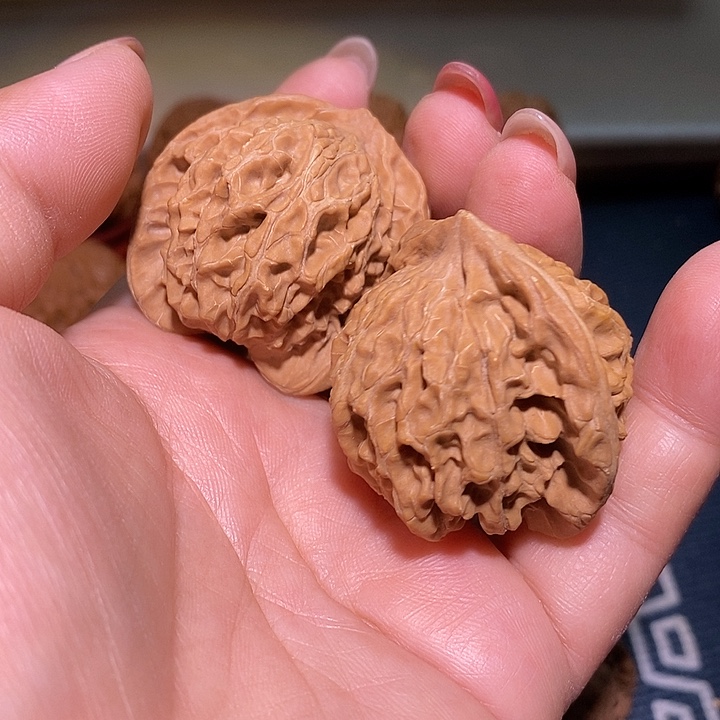 文玩核桃把件40盘山