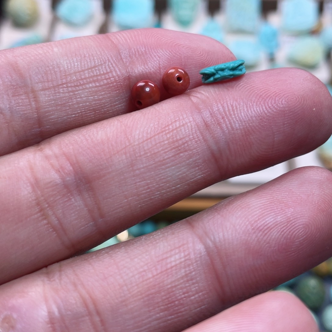 南红玛瑙配饰未镶嵌