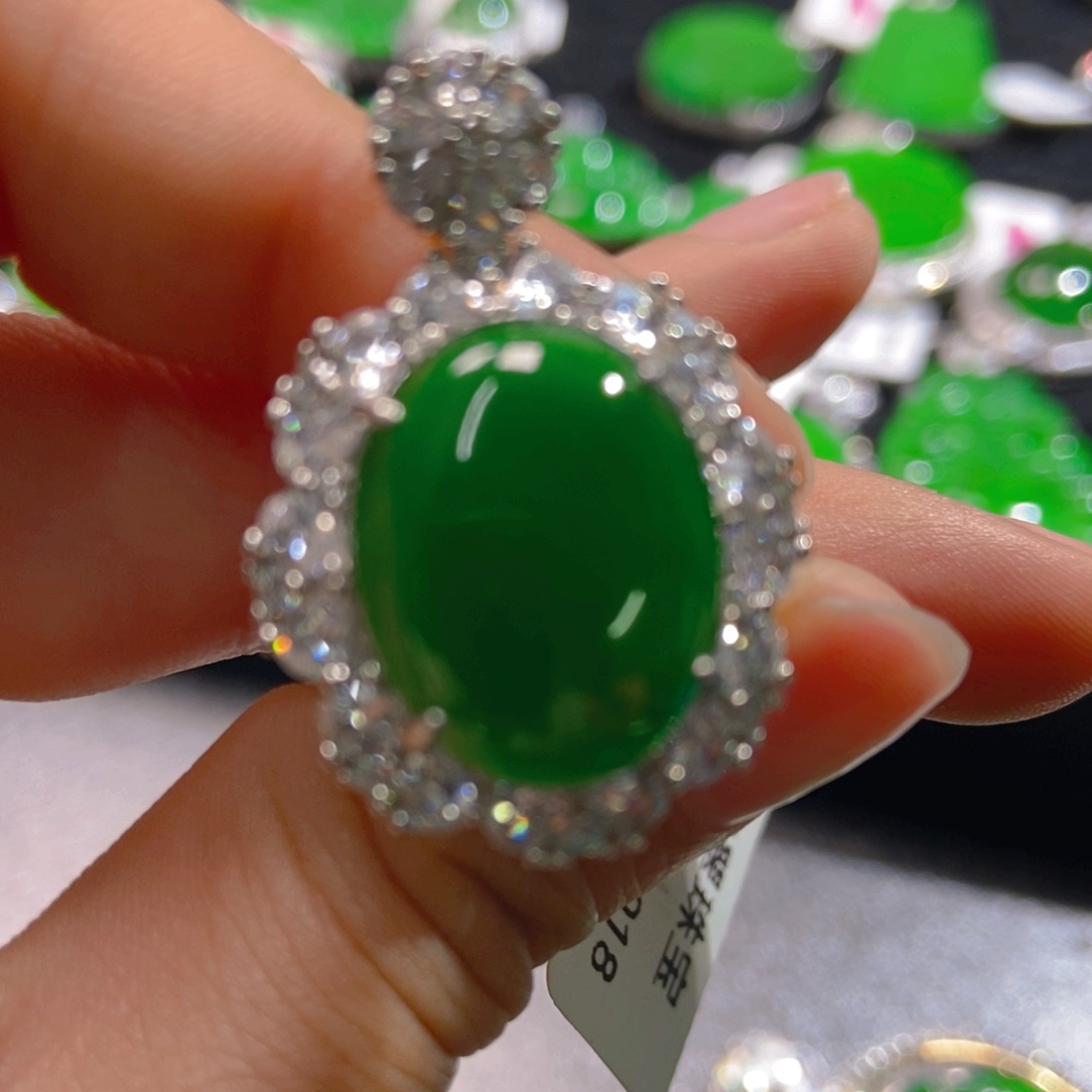 翡翠吊坠(不含链)未镶嵌