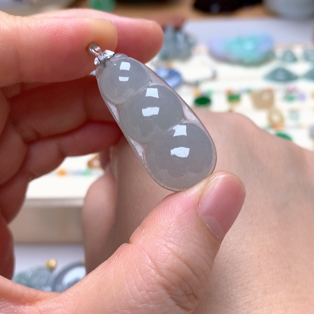 翡翠银S925镶嵌颈饰翡翠豆子