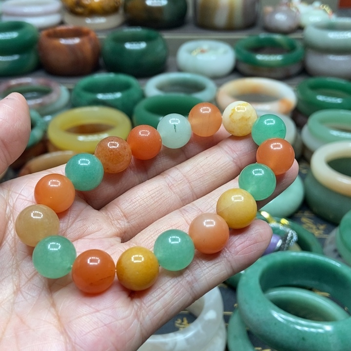 石英质玉手镯未镶嵌