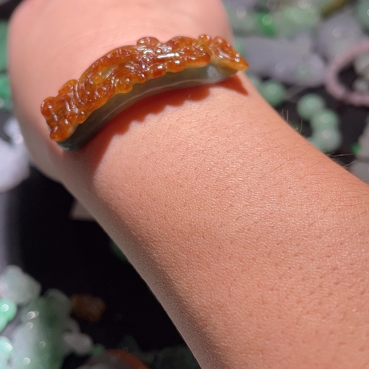 颈饰未镶嵌翡翠天