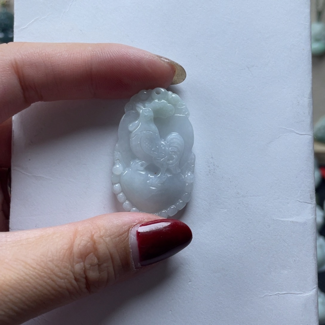 翡翠颈饰未镶嵌?*荣