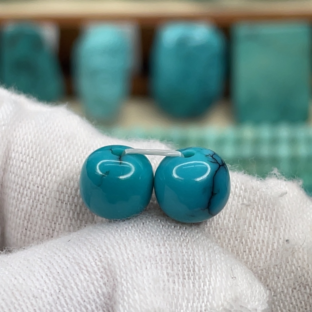 绿松石未镶嵌挂件