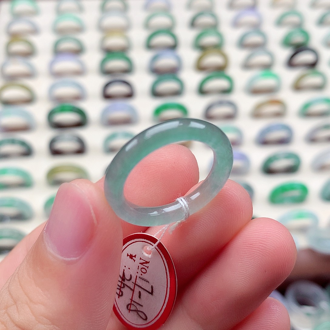 翡翠戒指未镶嵌17-18号