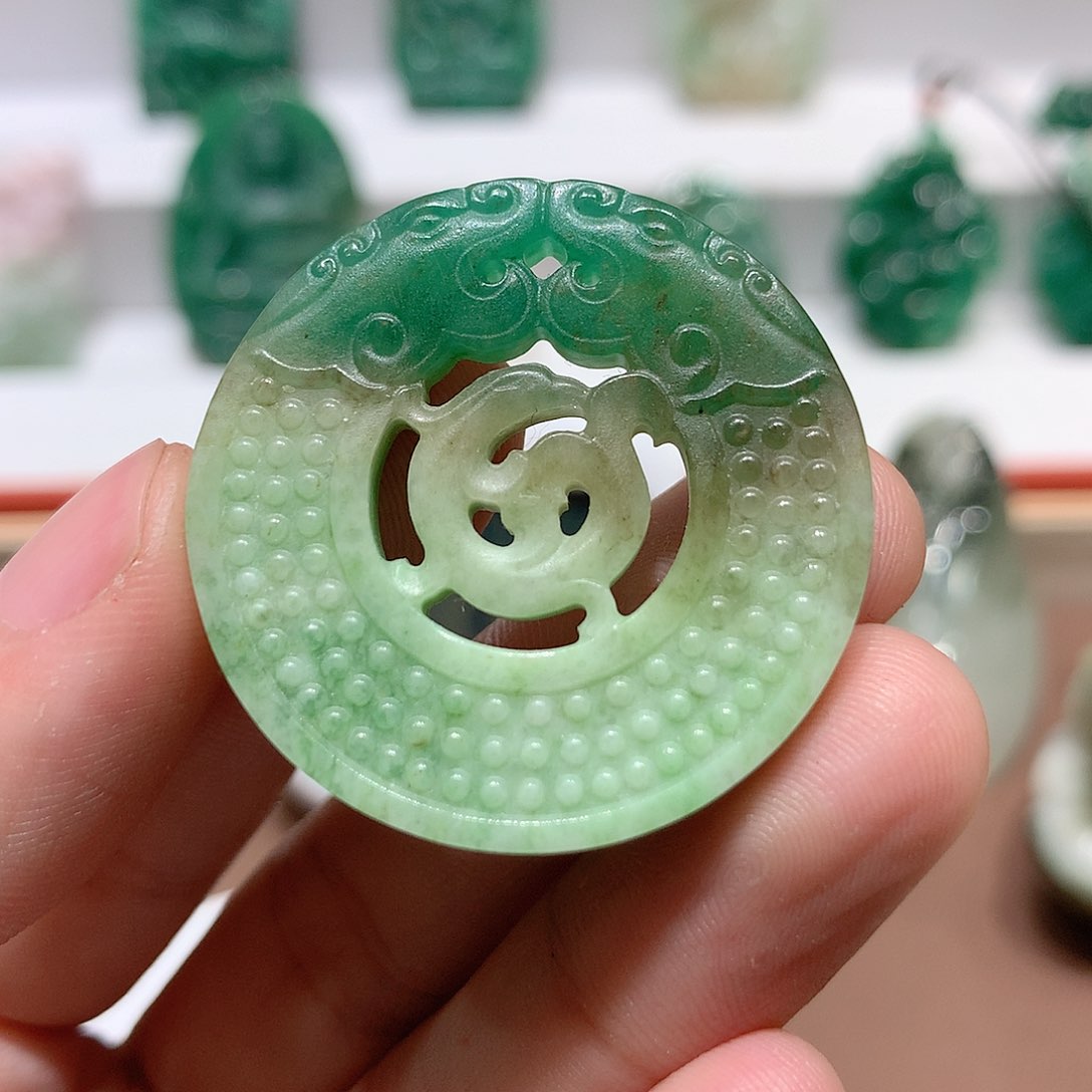 独山玉挂件未镶嵌