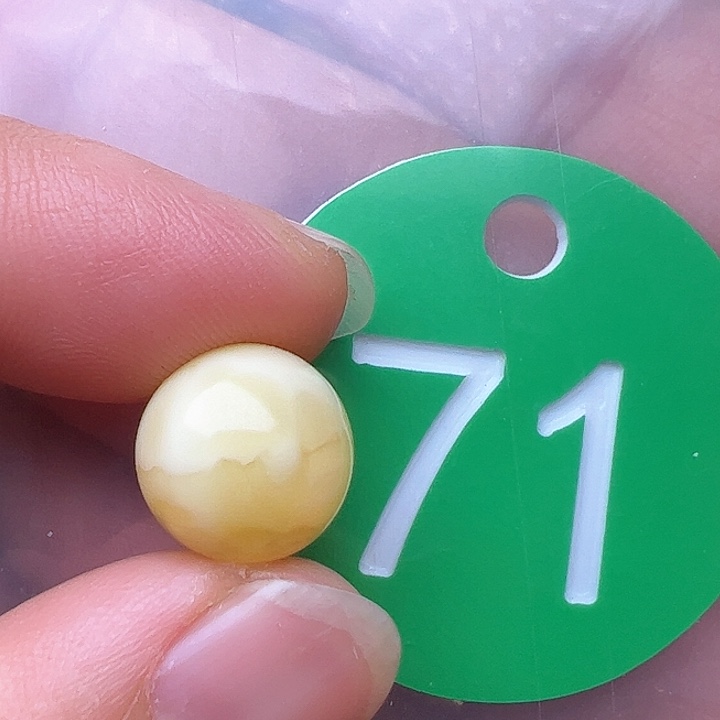 蜜蜡裸石未镶嵌翻****羊11.7m m