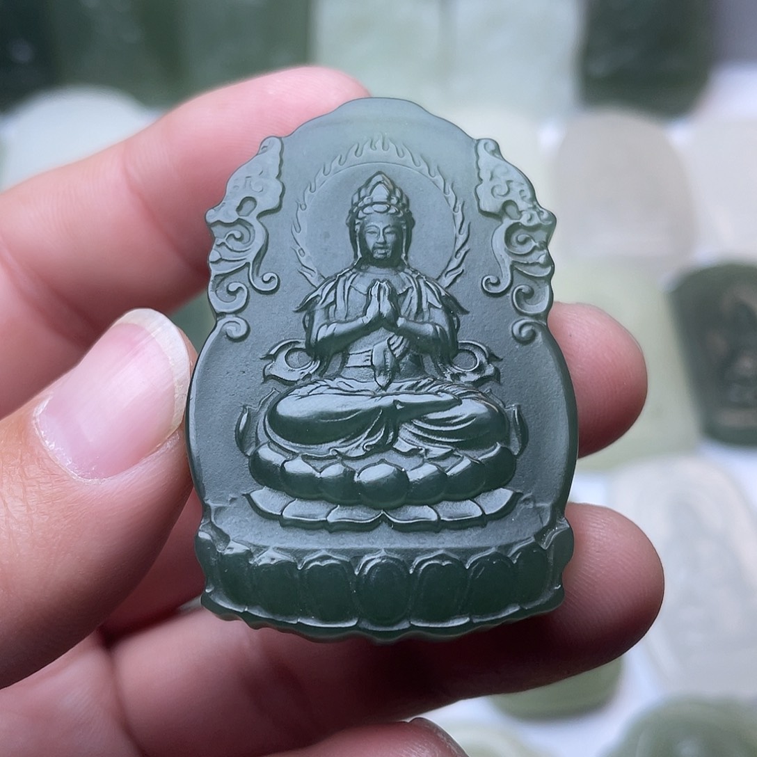 和田玉未镶嵌颈饰