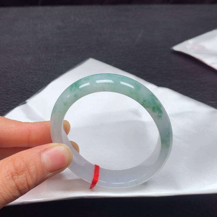 翡翠手镯（贵妃镯）未镶嵌54➕