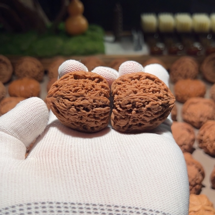 文玩核桃把件ღ****糖南疆