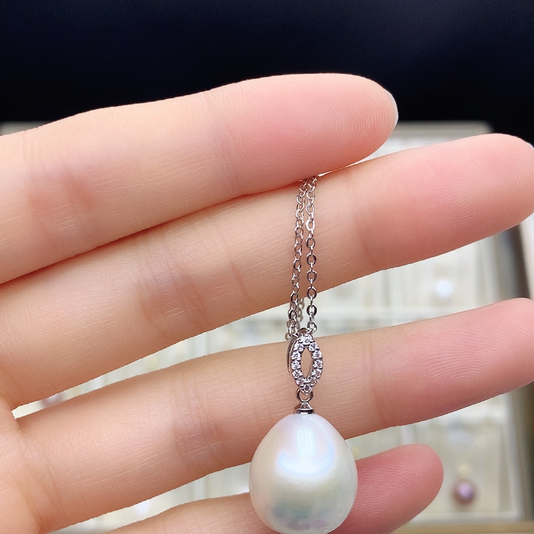 淡水珍珠颈饰合金