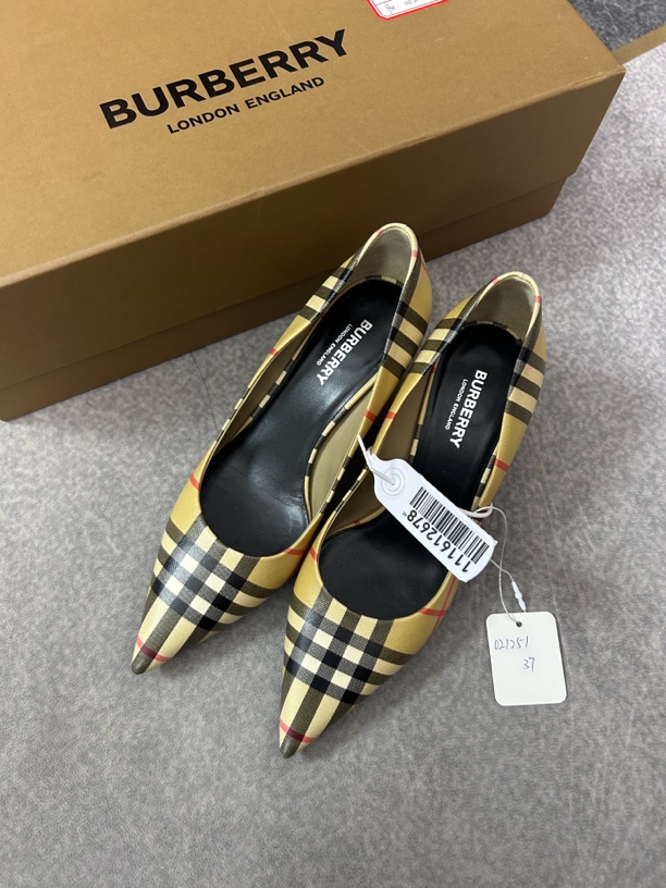 95新 BURBERRY/博柏利 老花经典格纹高跟鞋三七码