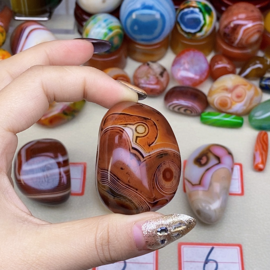 玛瑙/玉髓未镶嵌珠宝奇石