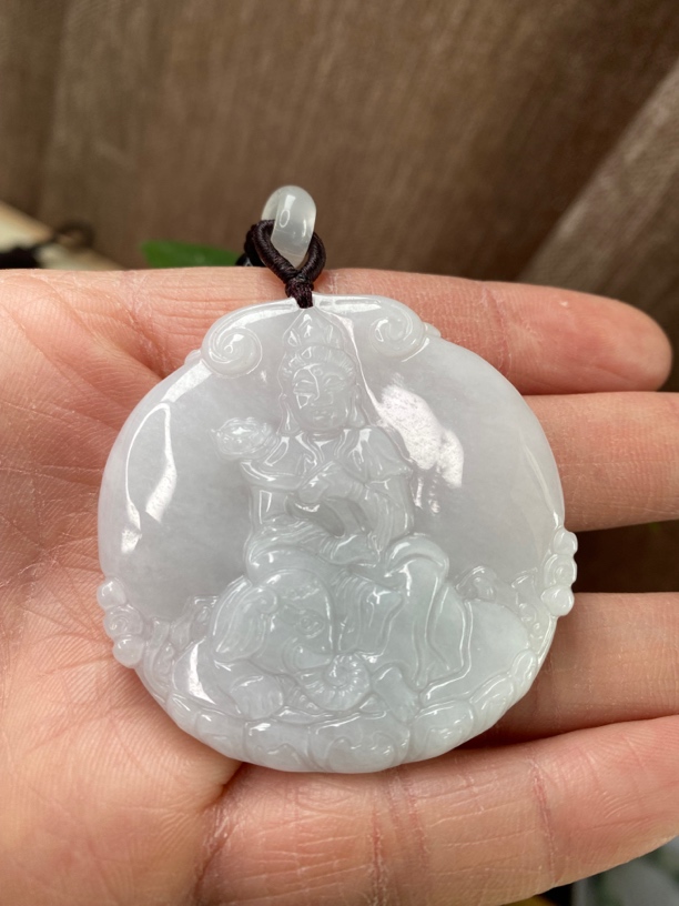 天然翡翠普贤吊坠