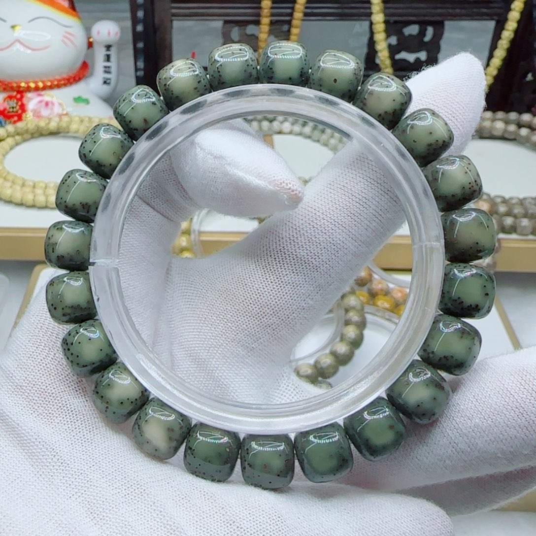 L***a手串星月菩提绿冰半臂留白10×9