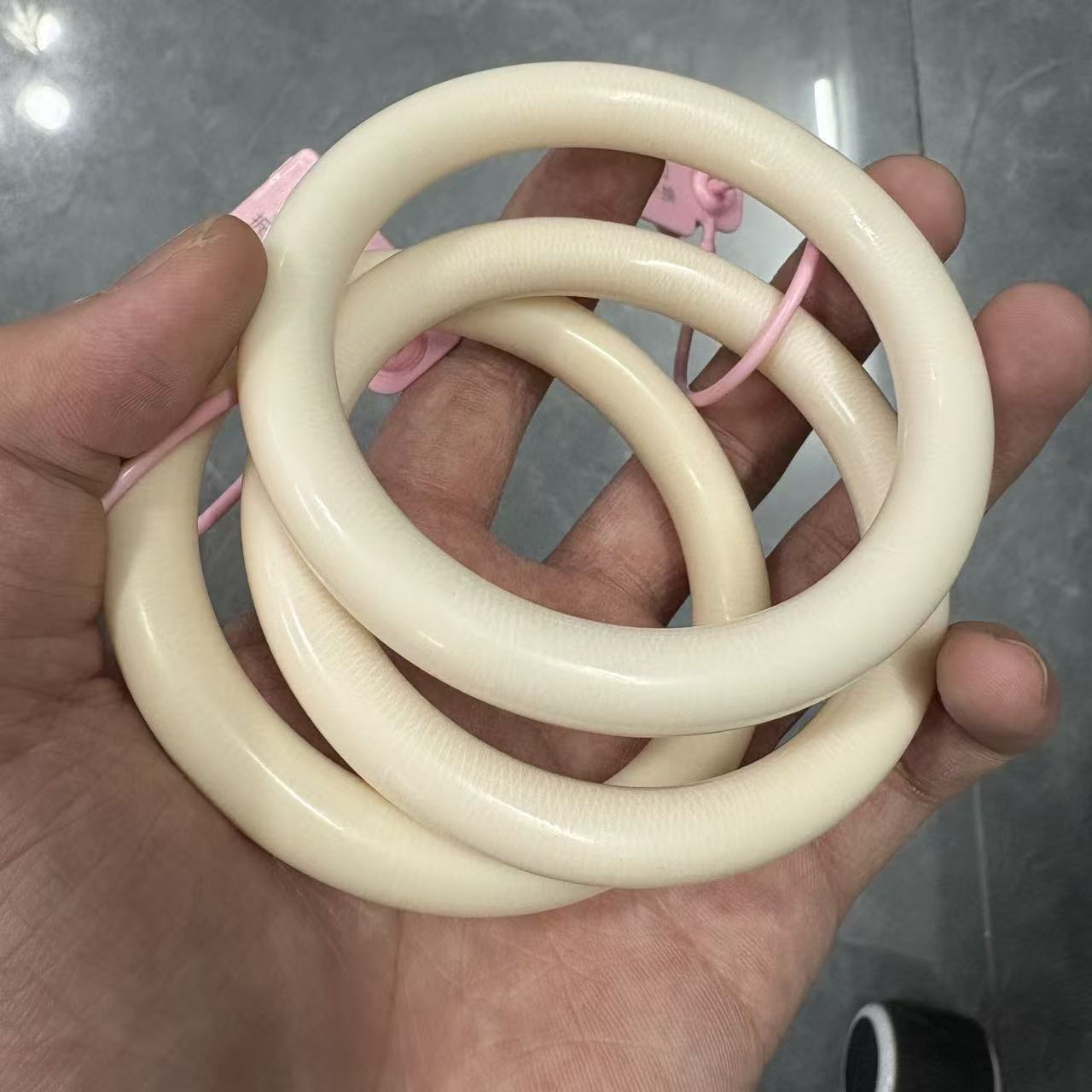  精美时尚牙圆条手镯多样性发一