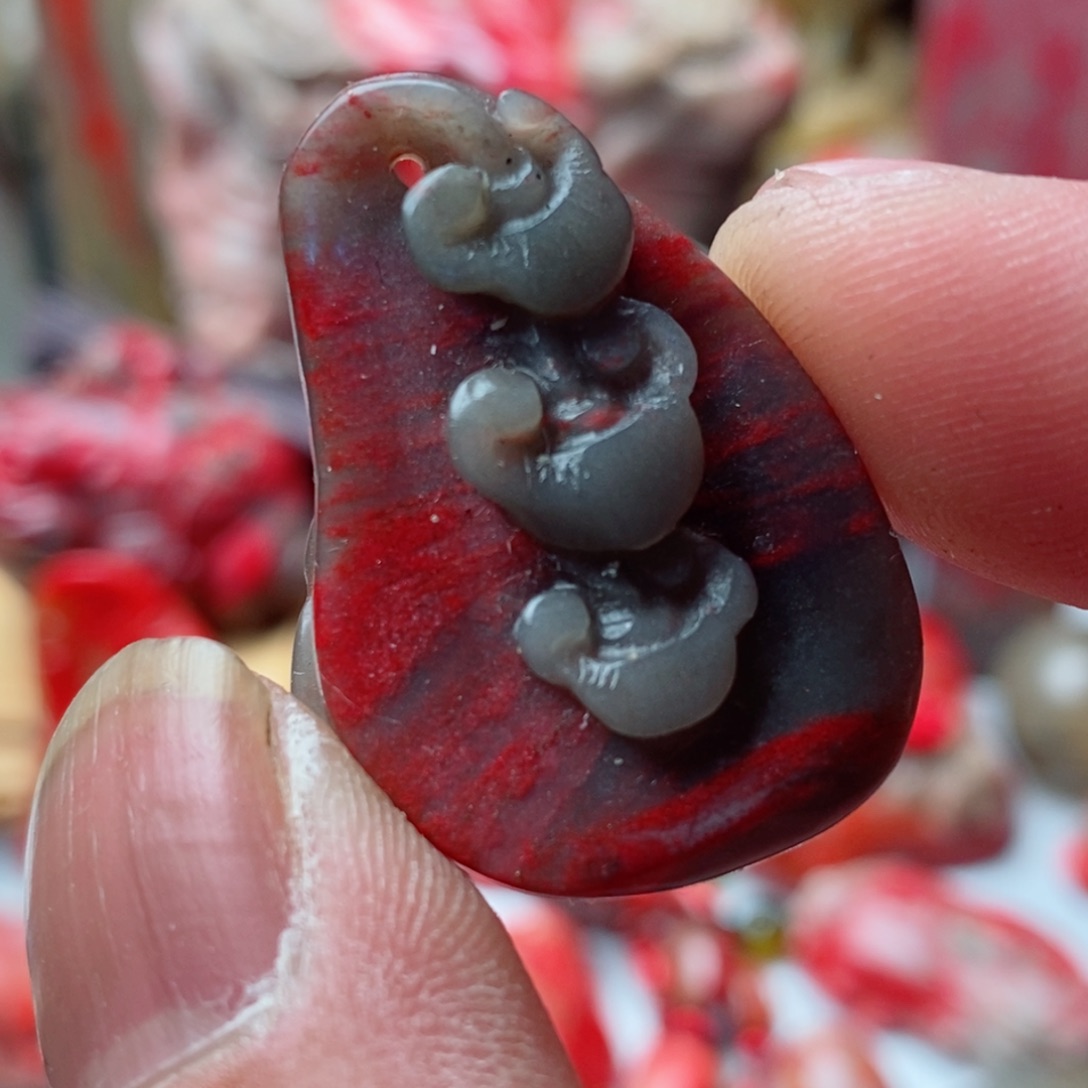 昌化鸡血石昌化鸡血石挂件