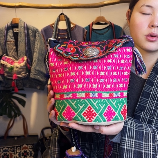 织绣手工制作包包