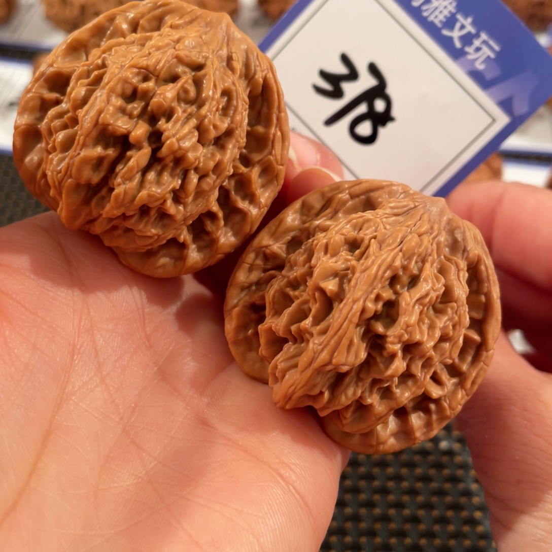 文玩核桃把件378号4.4全品虎头