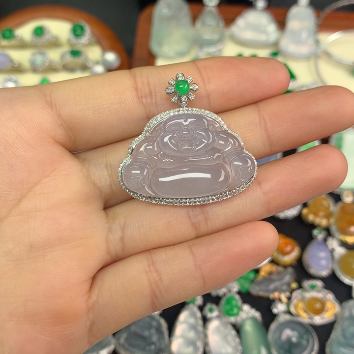 翡翠18K金镶嵌颈饰翡翠