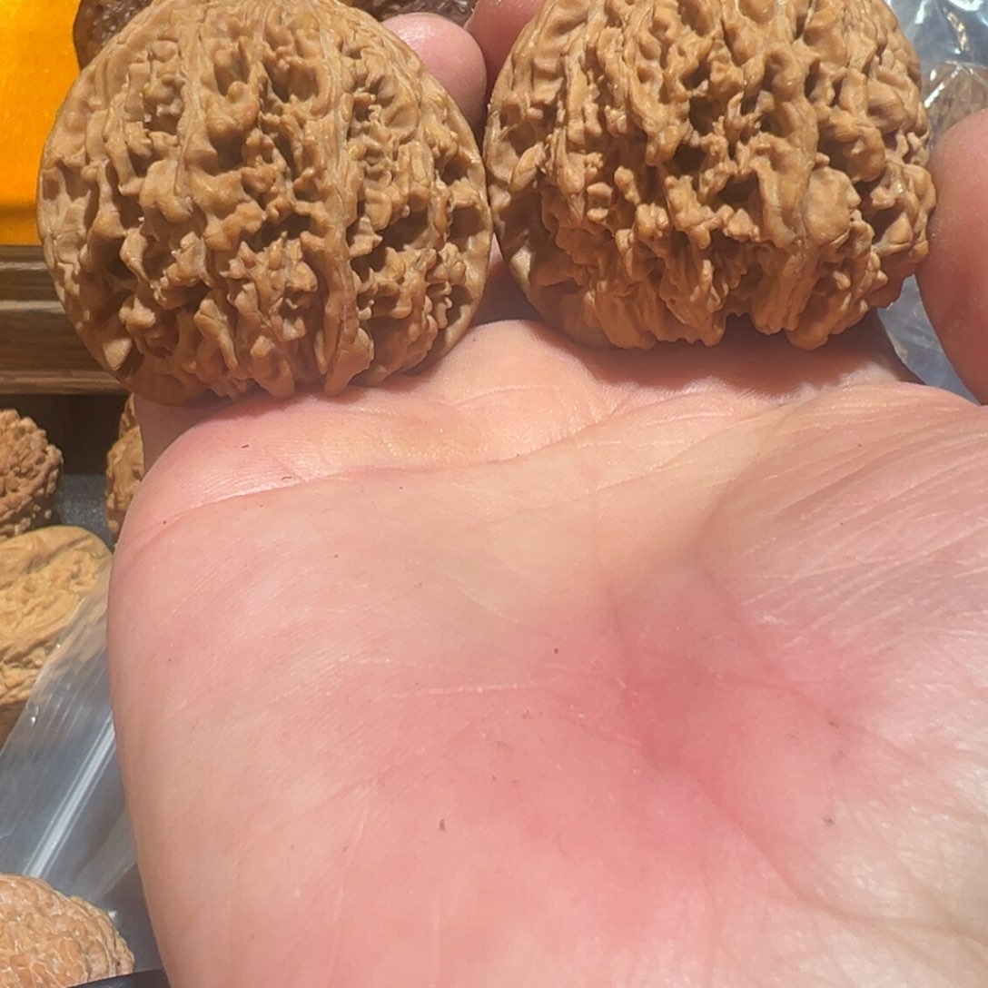 文玩核桃吊坠阿*满天星