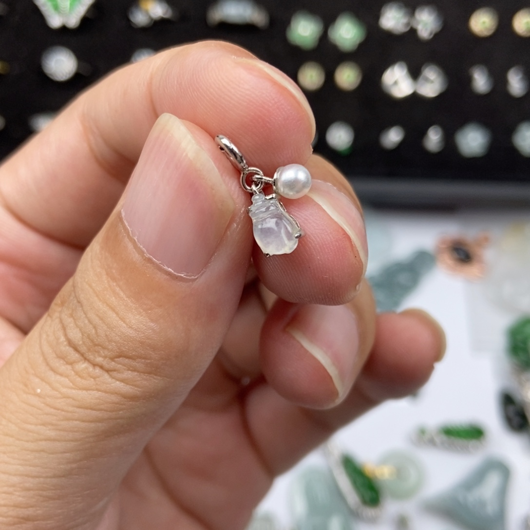 颈饰银S925镶嵌翡翠