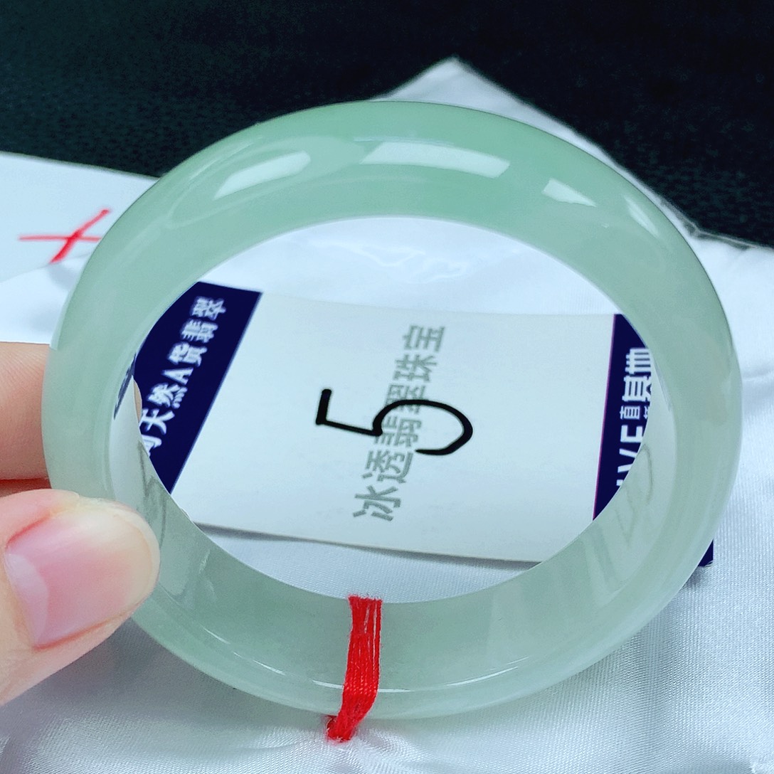 翡翠手镯未镶嵌缅甸天然A货翡翠57轮胎