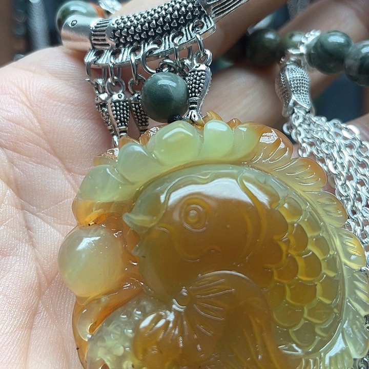 未镶嵌蛇纹石玉颈饰