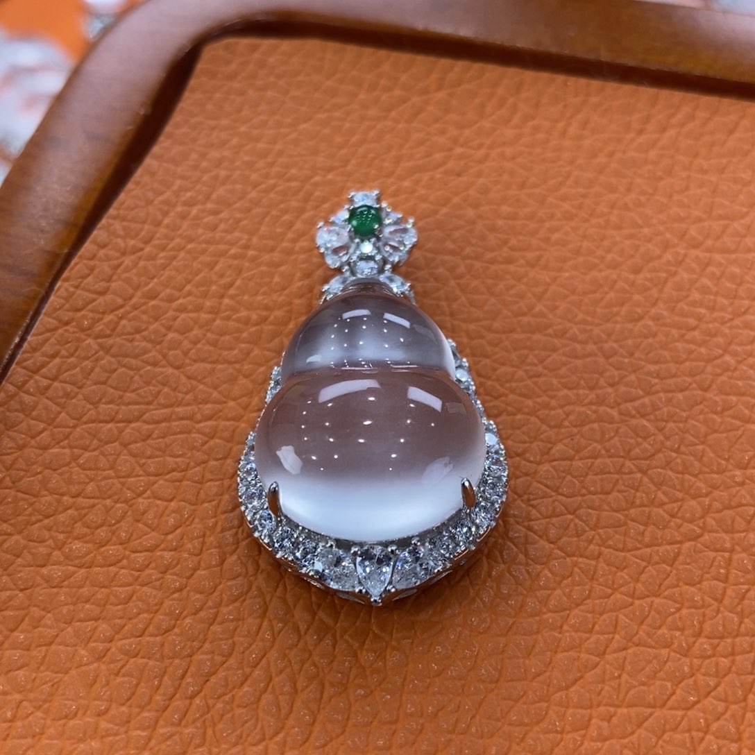 石英质玉吊坠(赠链)银S925镶嵌赣****司